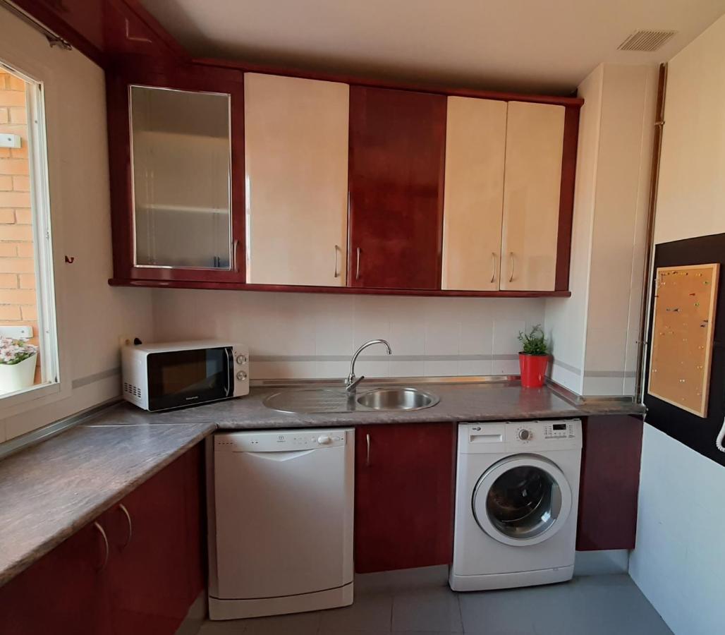 Azahar Fibes Y Garaje-wifi Gratis Apartamento